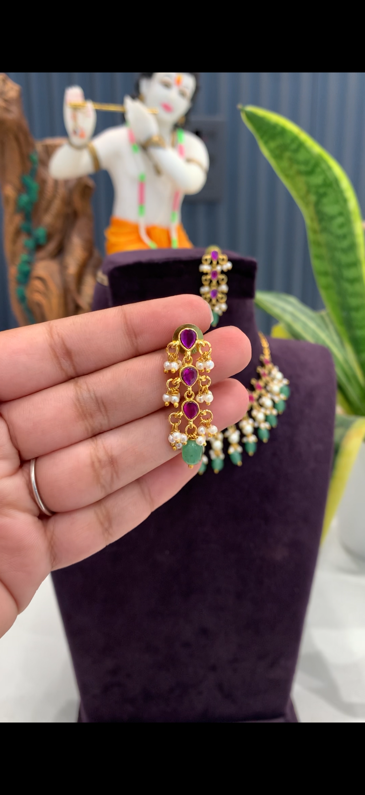 Beautiful Handmade Jadau kundhan and beads neckset with pushback earrings