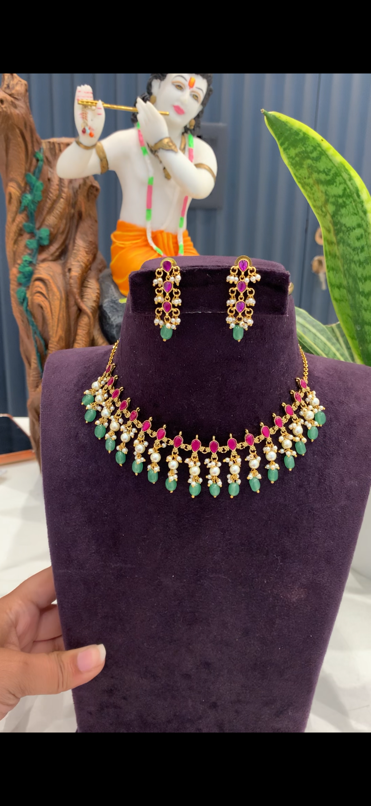 Beautiful Handmade Jadau kundhan and beads neckset with pushback earrings