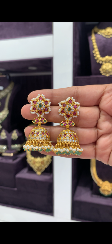 Beautiful pota stone pushback jumkis with white pearls finishing