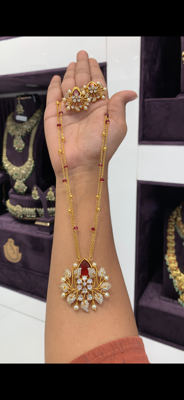 Beautiful white stone pendant set with handmaking Chandraharam and crystal beads  chain 18 inchs long