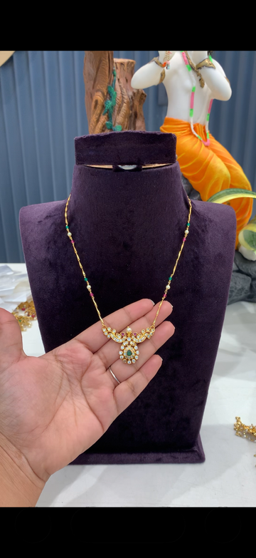 Beautiful peacock design pendant with handmaking beads chain 18 inchs long