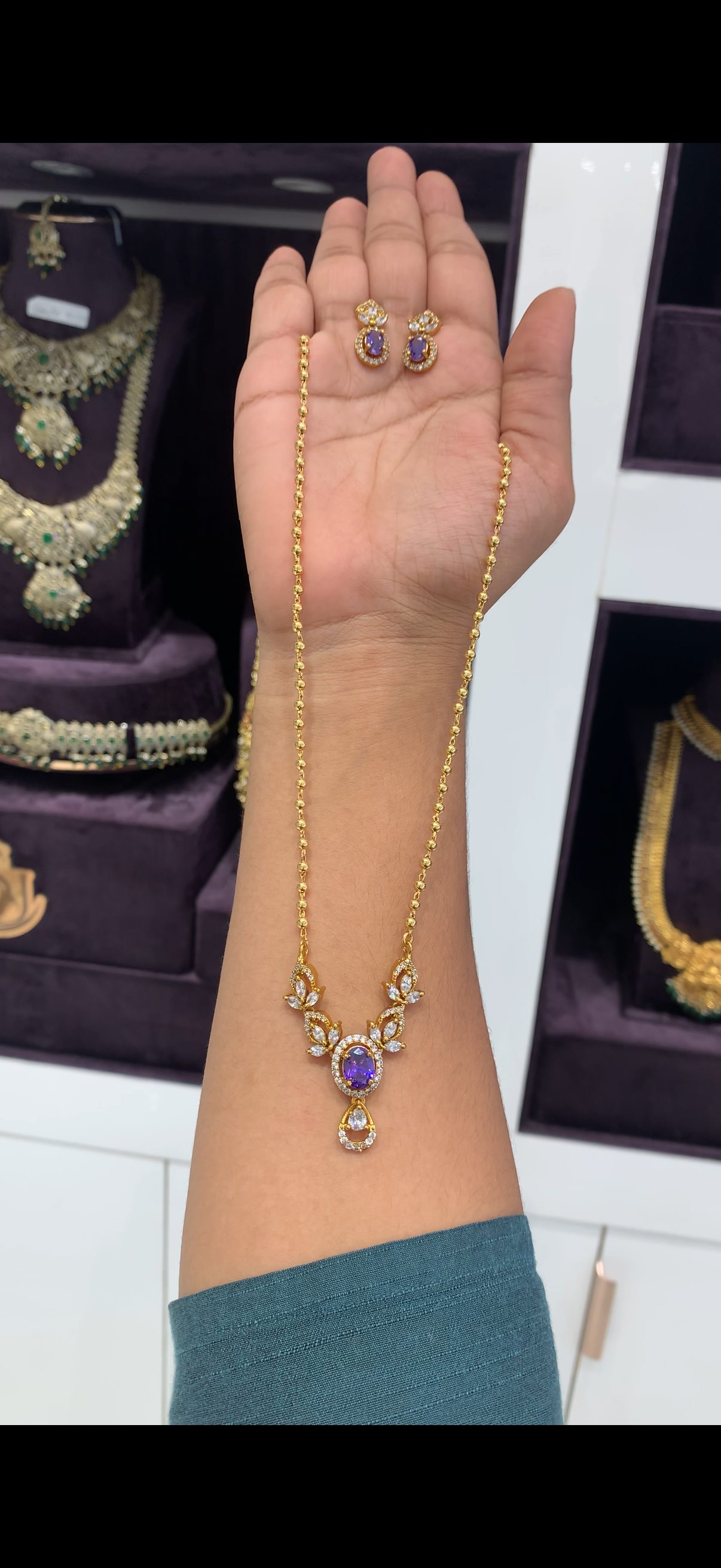 Beautiful Pendent set with gold balls chain 18 inchs long