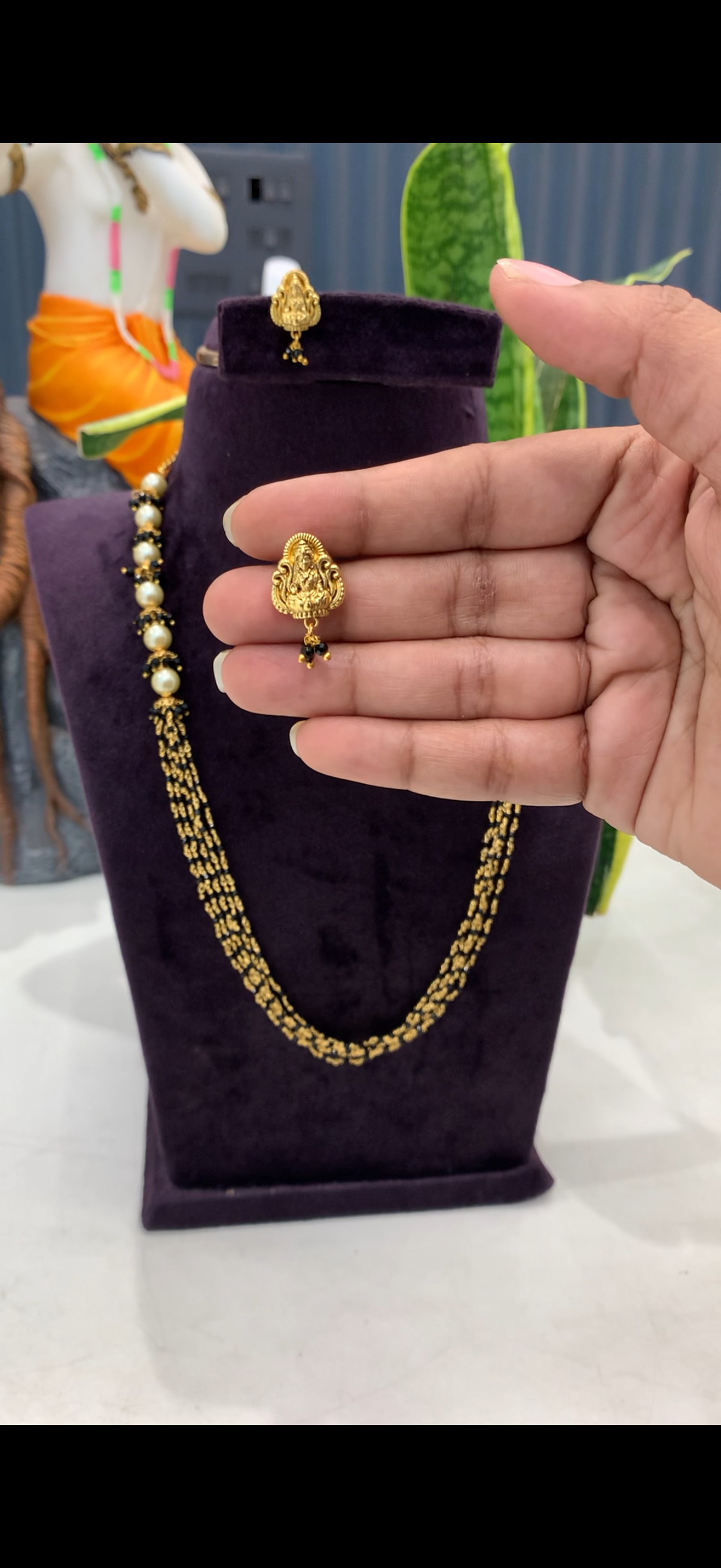 Beautiful black beads mala with pushback earrings