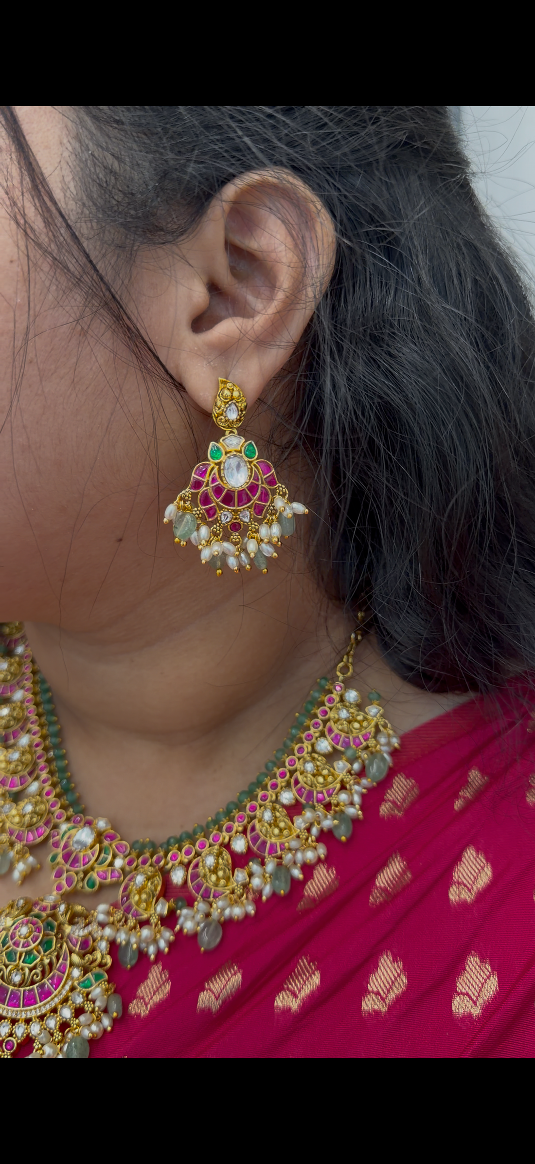 Beautiful jadau kundhan beads finishing necklace with pushback earrings