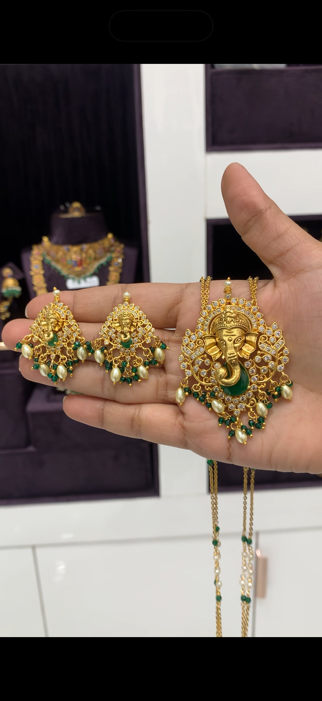Beautiful Ganesh pendant set with handmaking Chandraharam beads chain