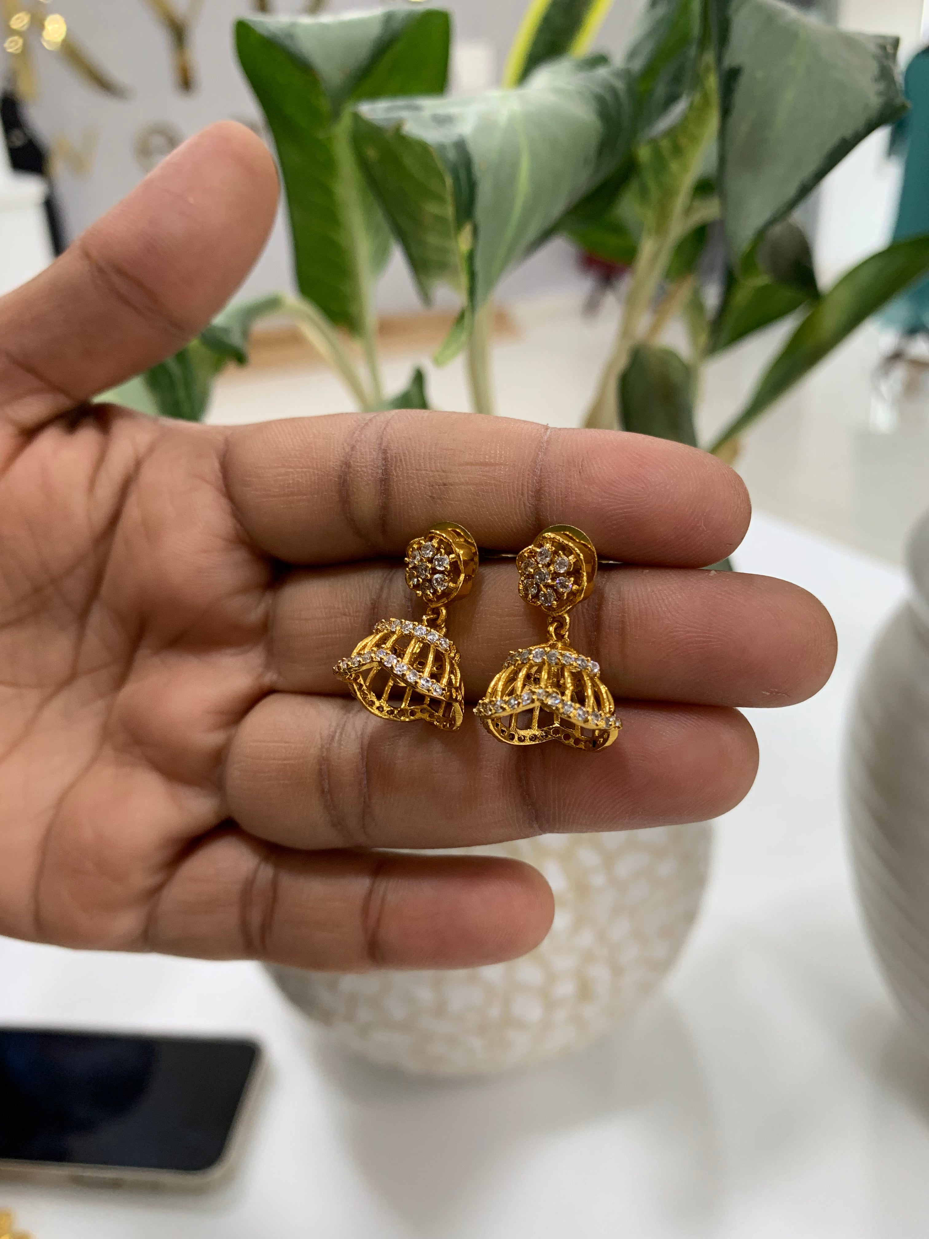 Beautiful White stone Earrings 🦋