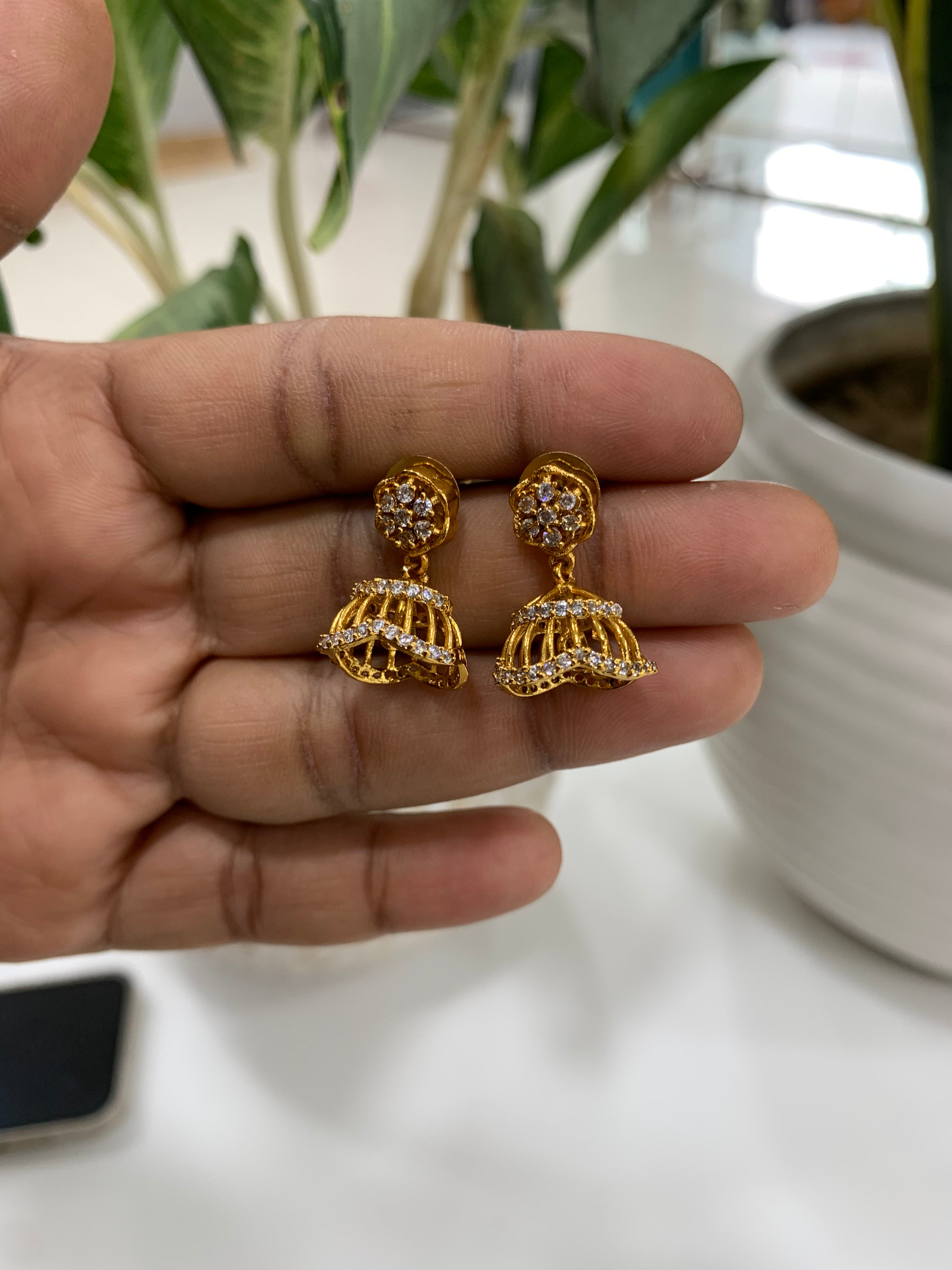 Beautiful White stone Earrings 🦋