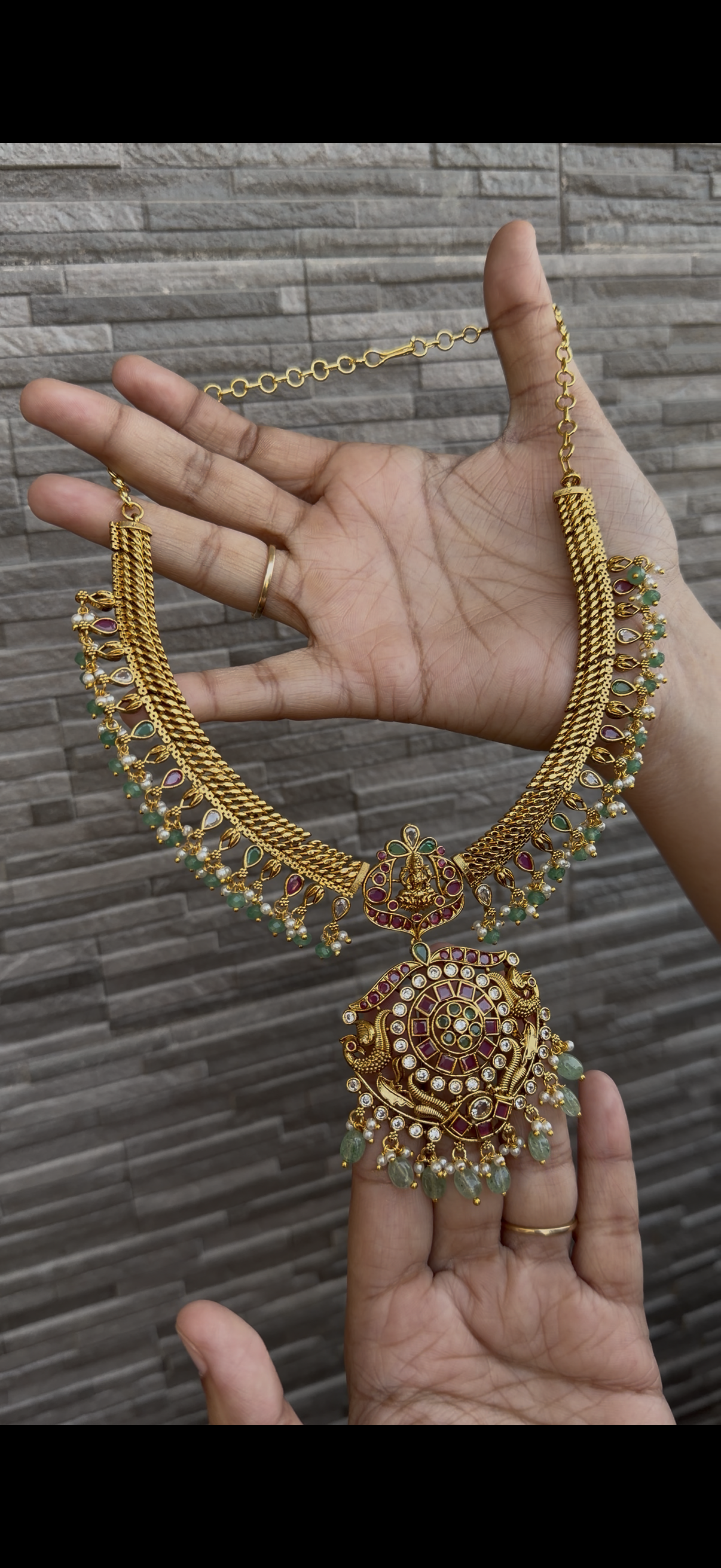 Beautiful pota stone jelebi necklace with pushback earrings