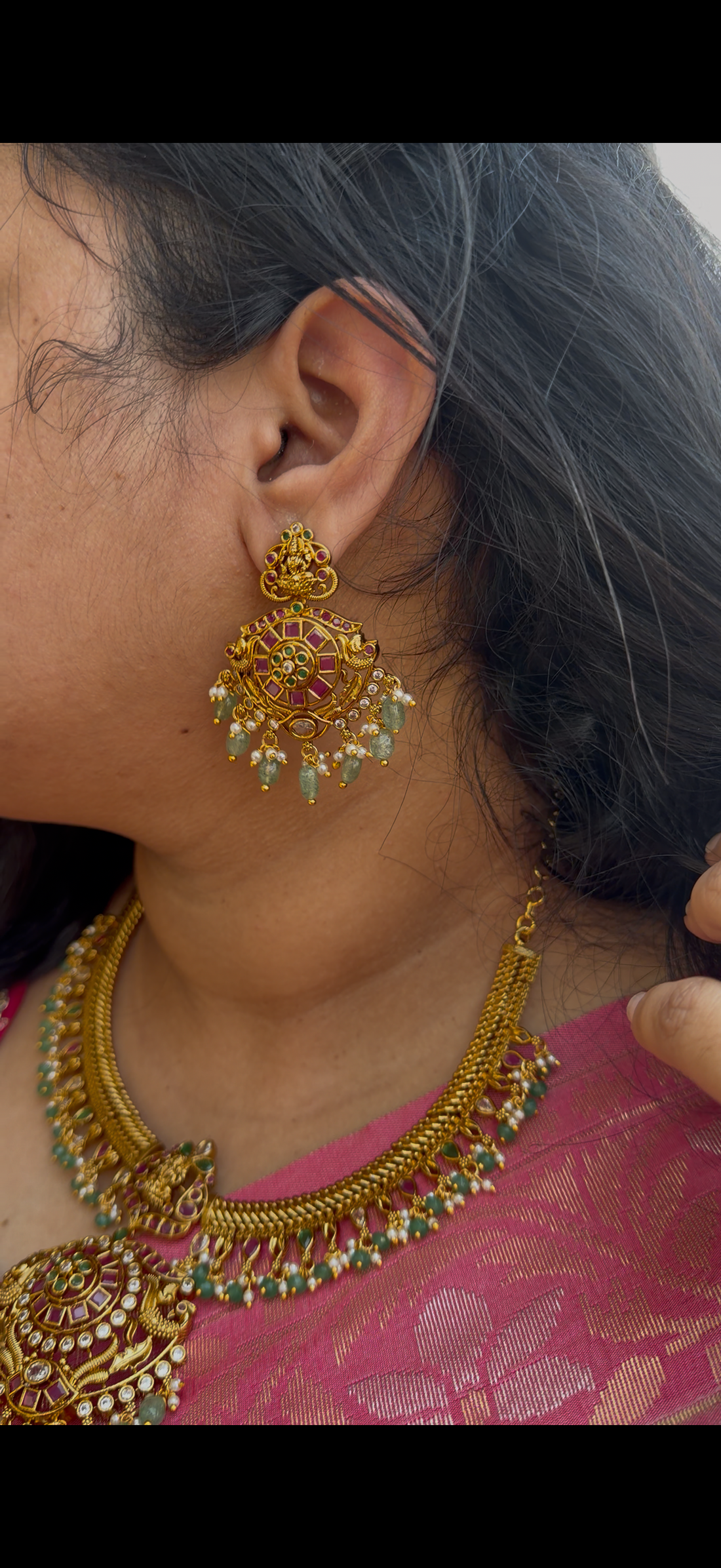 Beautiful pota stone jelebi necklace with pushback earrings