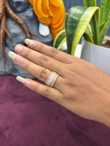 Beautiful rose gold finger ring