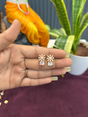 Beautiful rose gold earrings with pushback