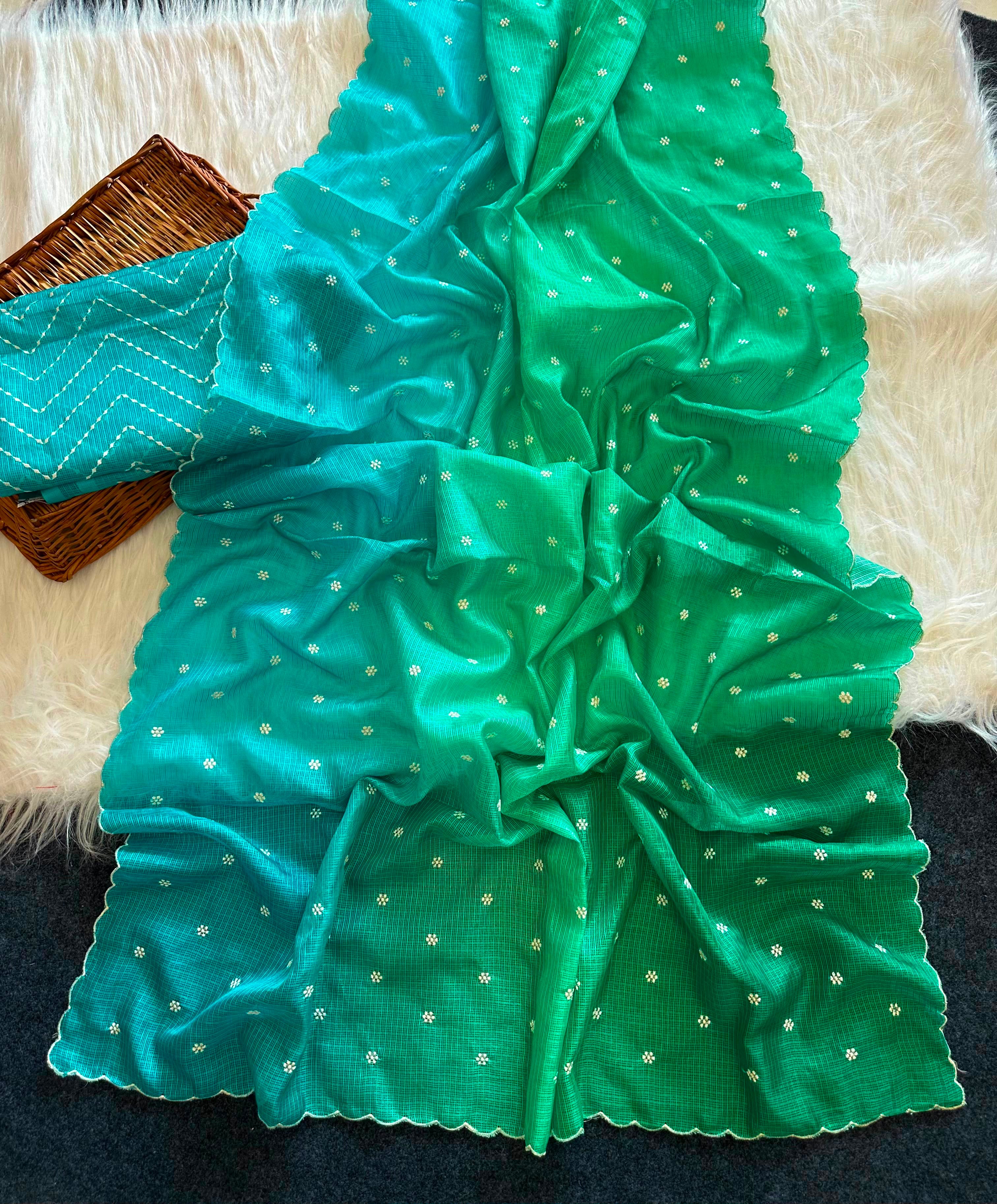 Elegant doriya saree