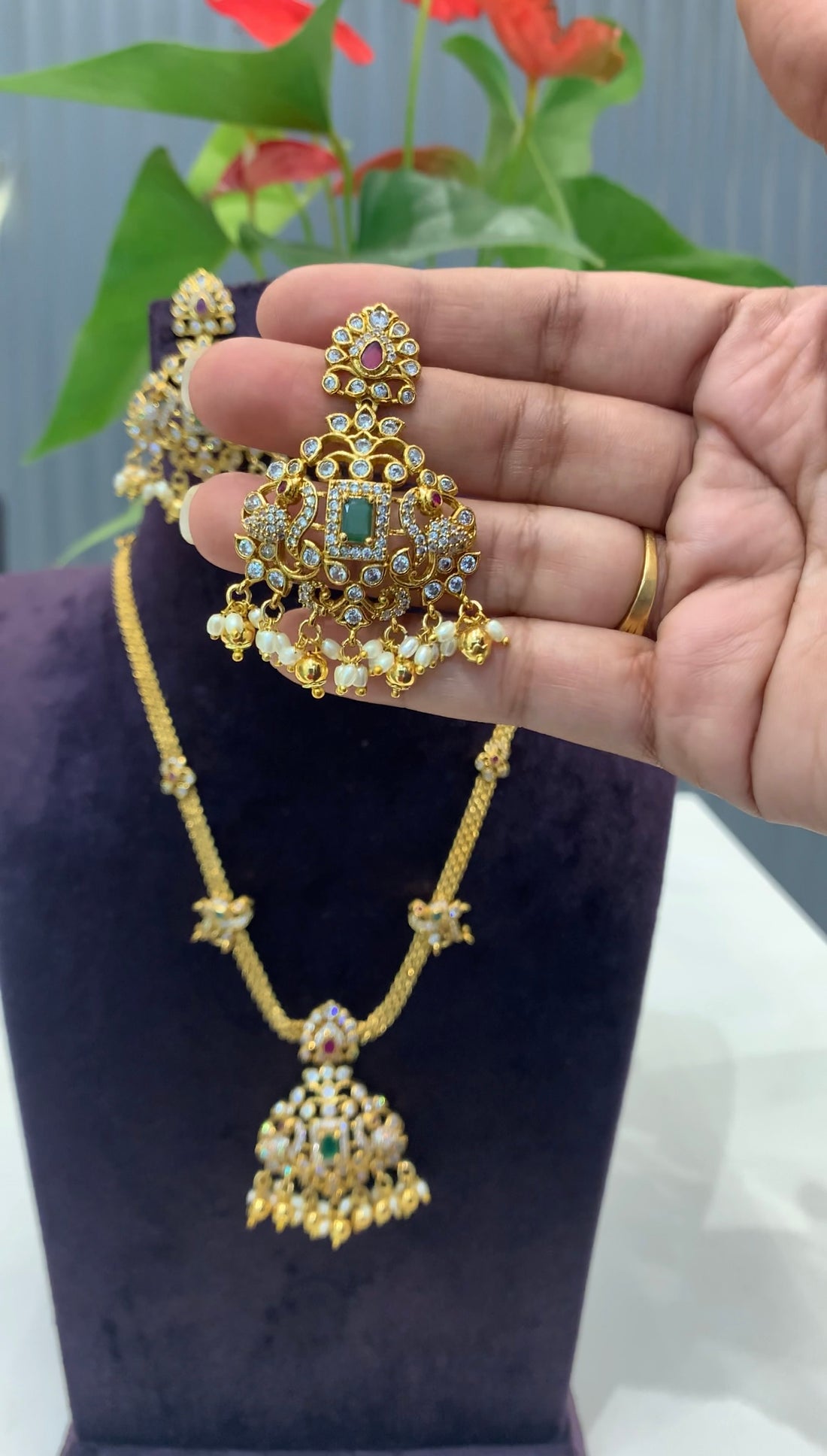 Beautiful nanpatti model necklace with pushback earrings