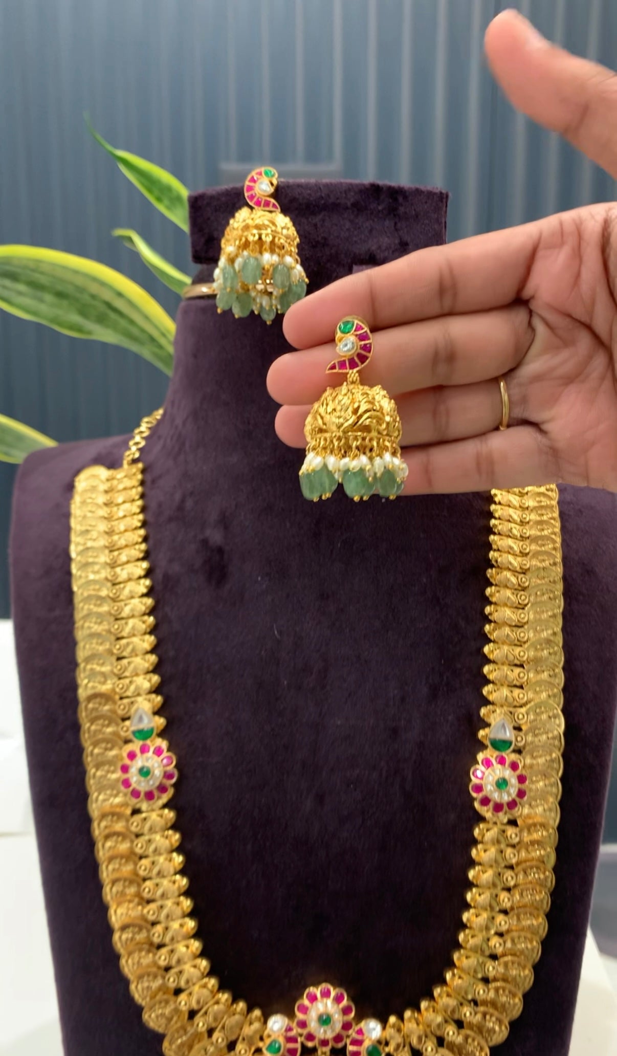 Beautiful Jadau stone Lakshmi devi idol kasula haram with pushback jumkis