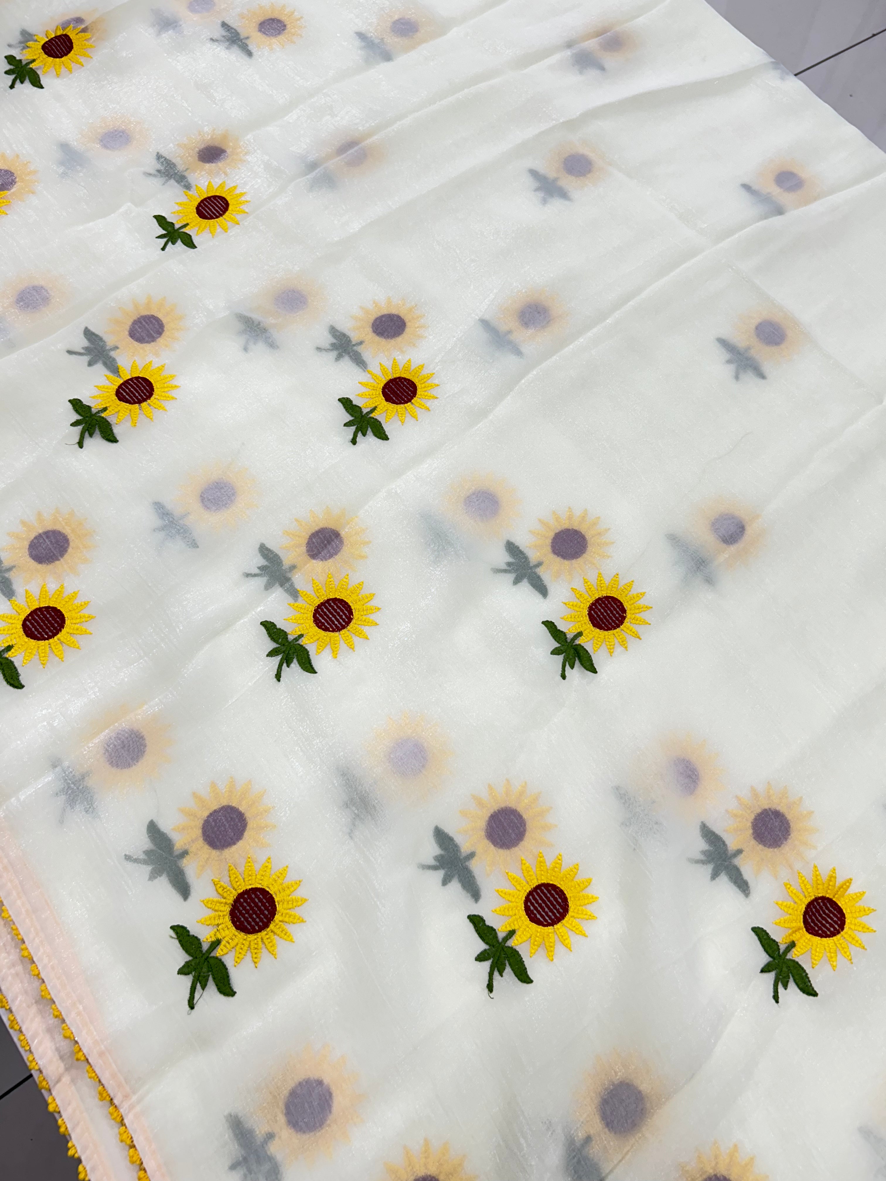 Soft georgette crush saree