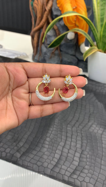 Beautiful moon shape earrings with pushback