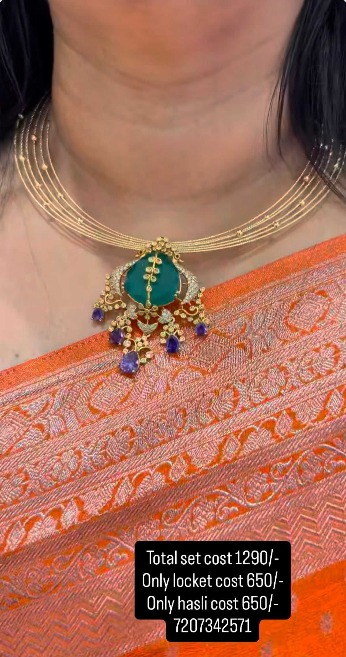 Beautiful green stone pendant with hasli neckset