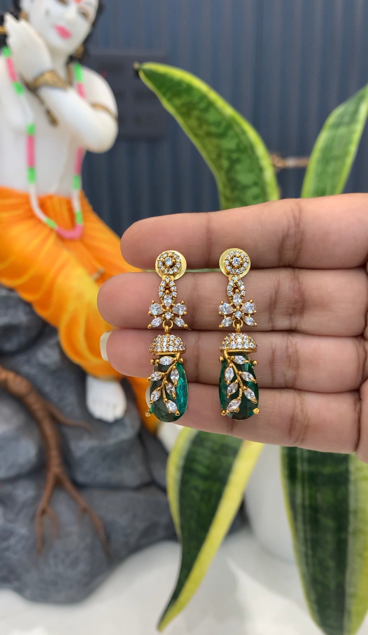 Beautiful green stone earrings with pushback