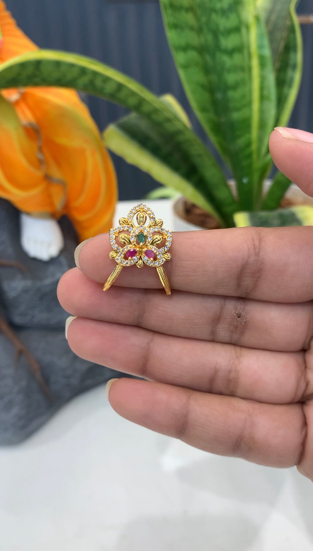 Beautiful white stone finger ring