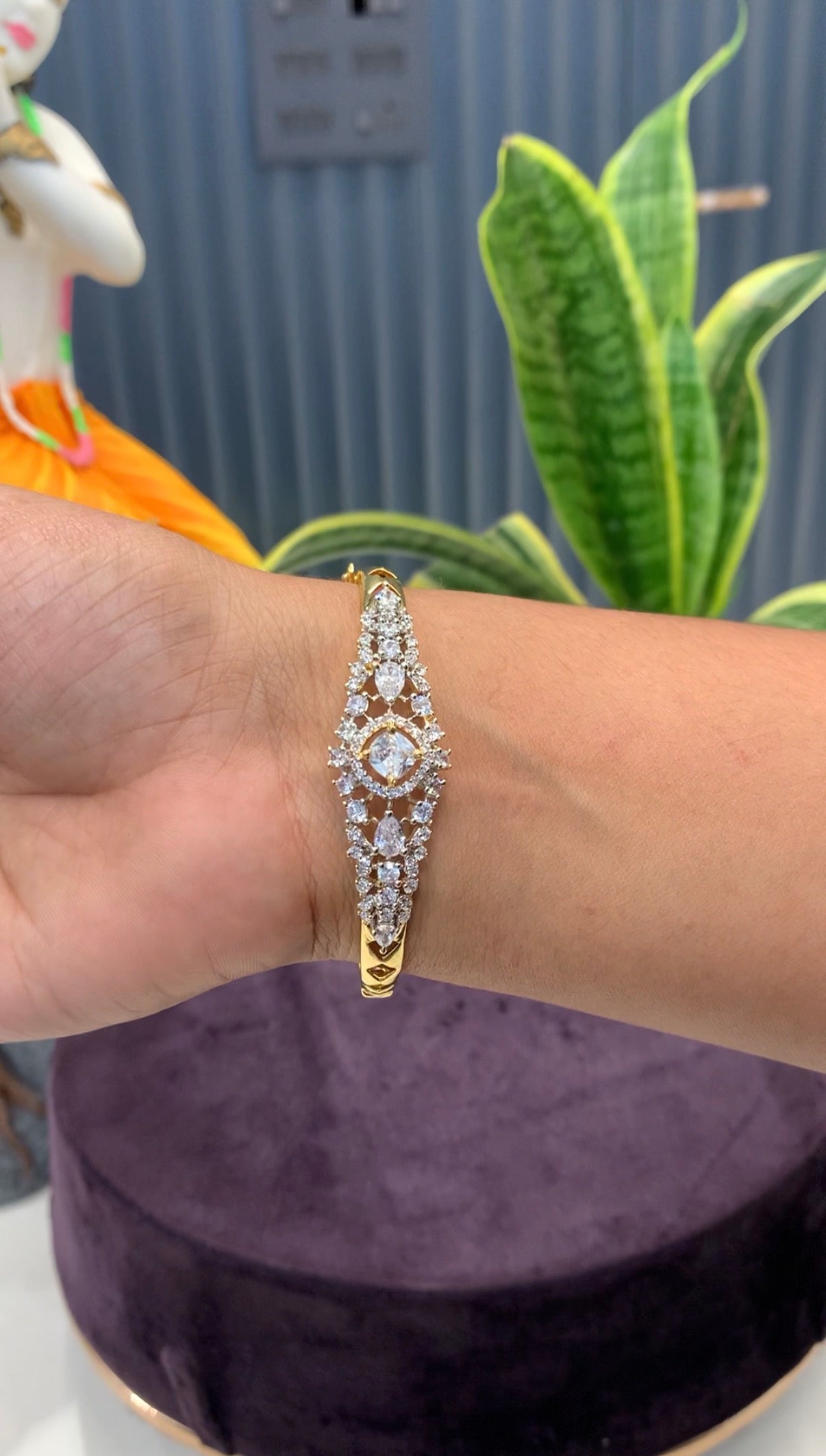 Beautiful white stone openable bracelet