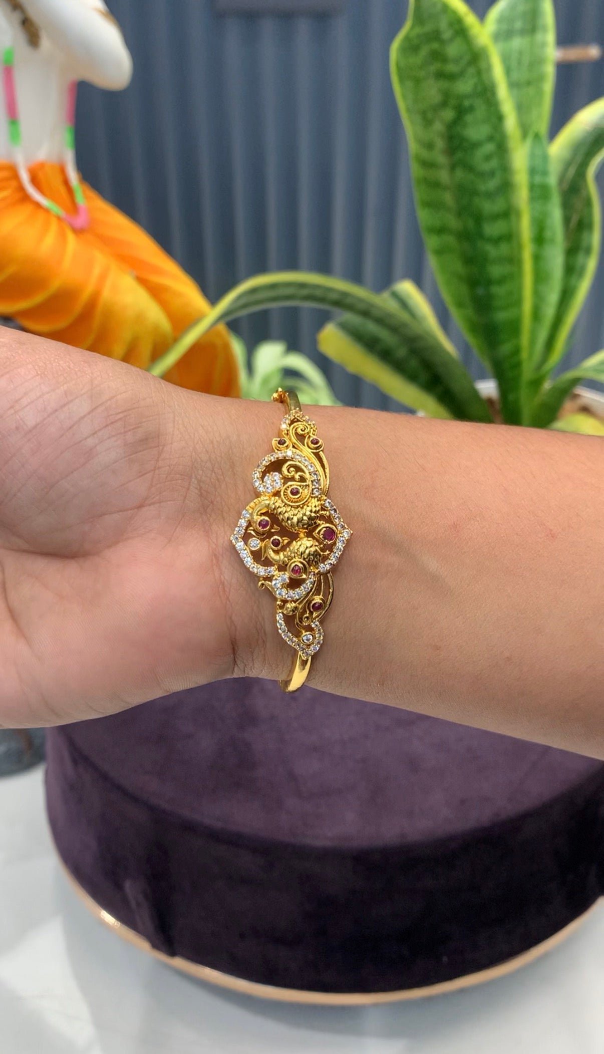 Beautiful peacock design openable bracelet