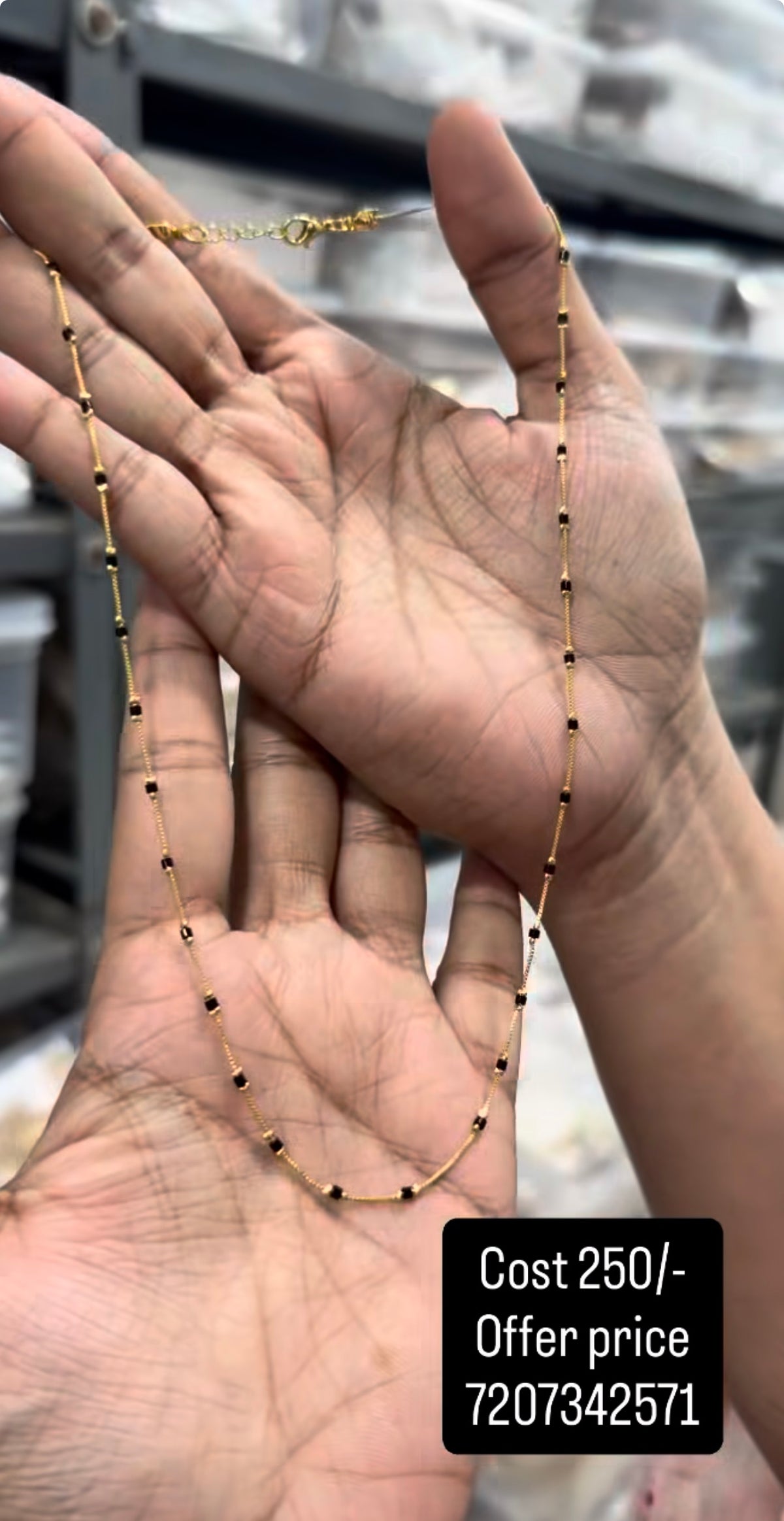 Beautiful simple blackbeads chain 18 inchs long