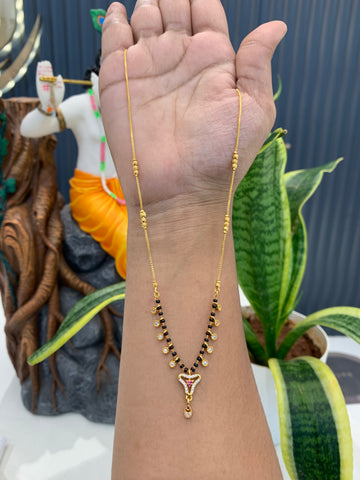 Beautiful simple pendant with Blackbeads chain 18 inchs long