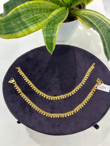 Beautiful gold polish anklets