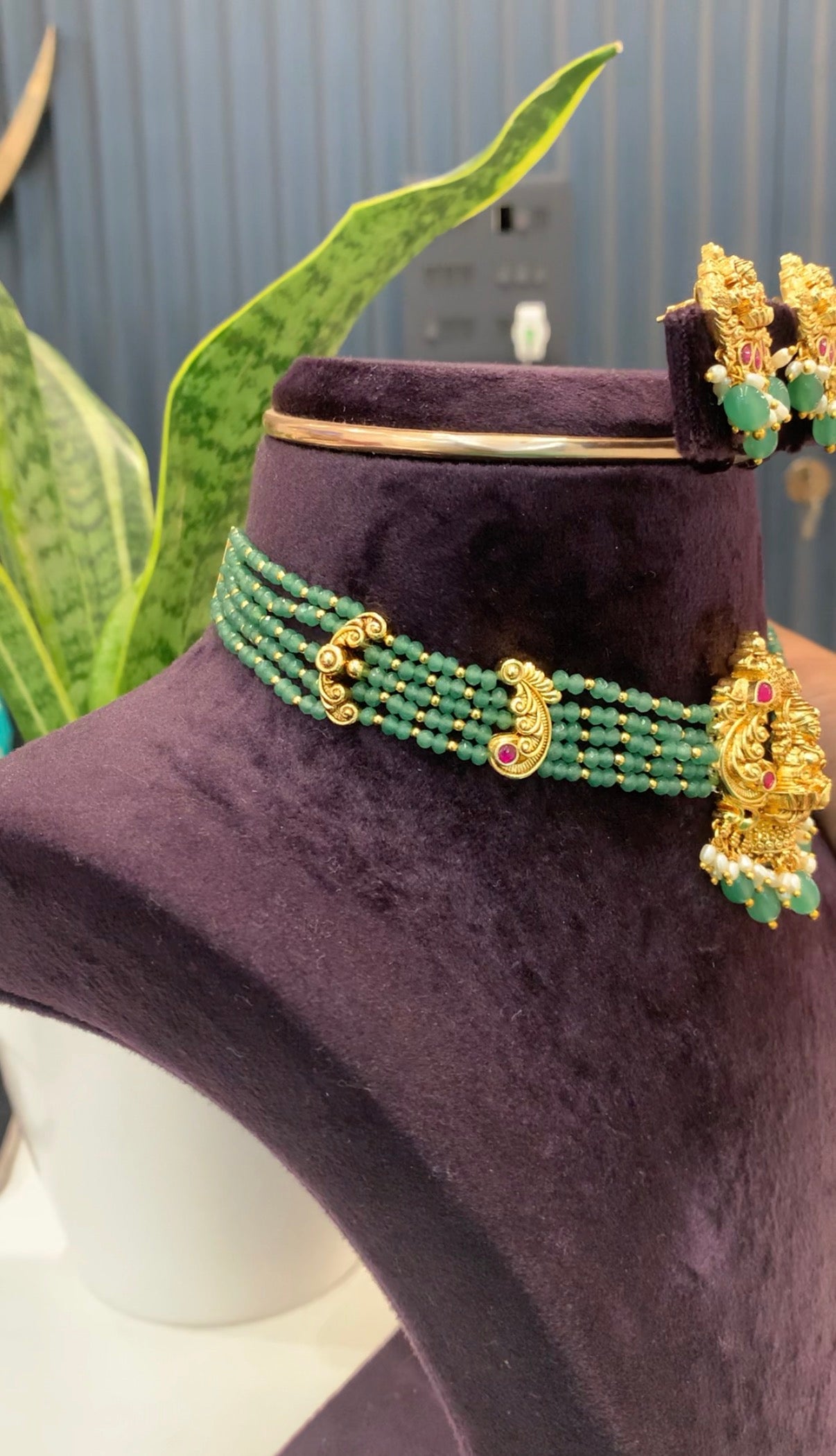 Beautiful Lakshmi devi pendant crystal bead Chocker with pushback earrings