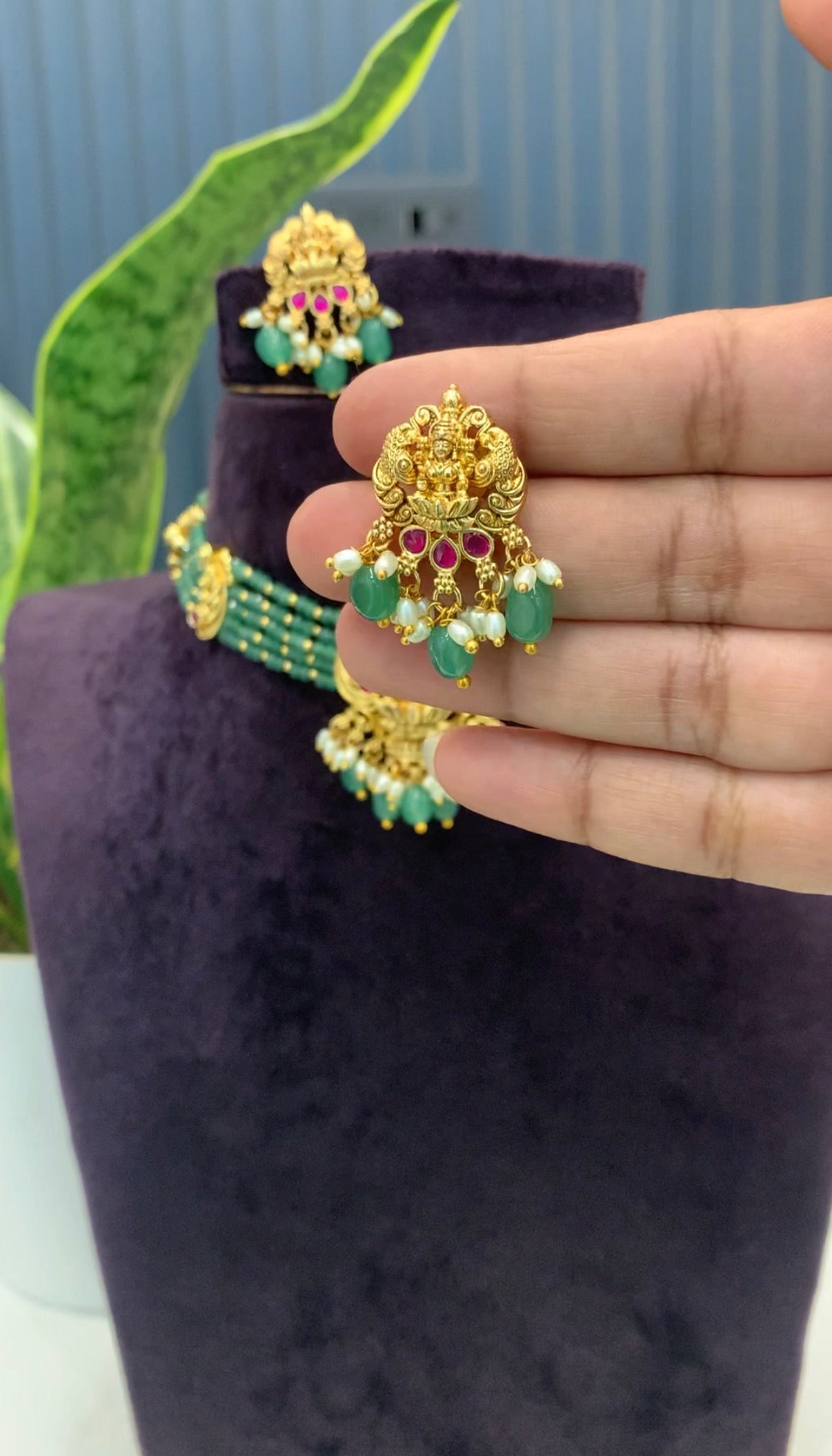 Beautiful Lakshmi devi pendant crystal bead Chocker with pushback earrings