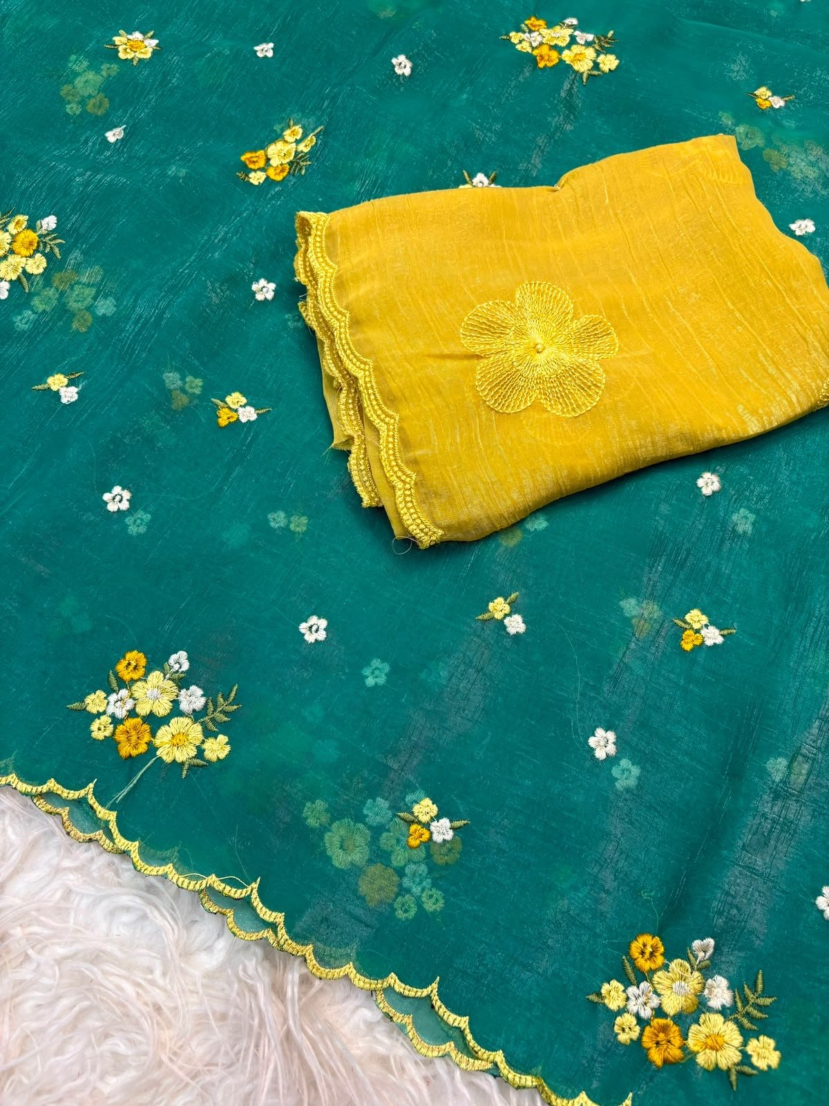 Crunchy fabric saree