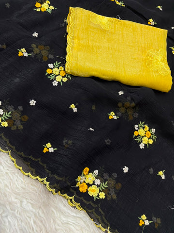 Crunchy fabric saree