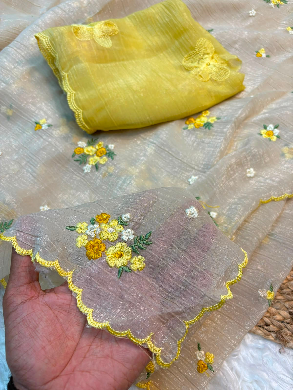 Crunchy fabric saree