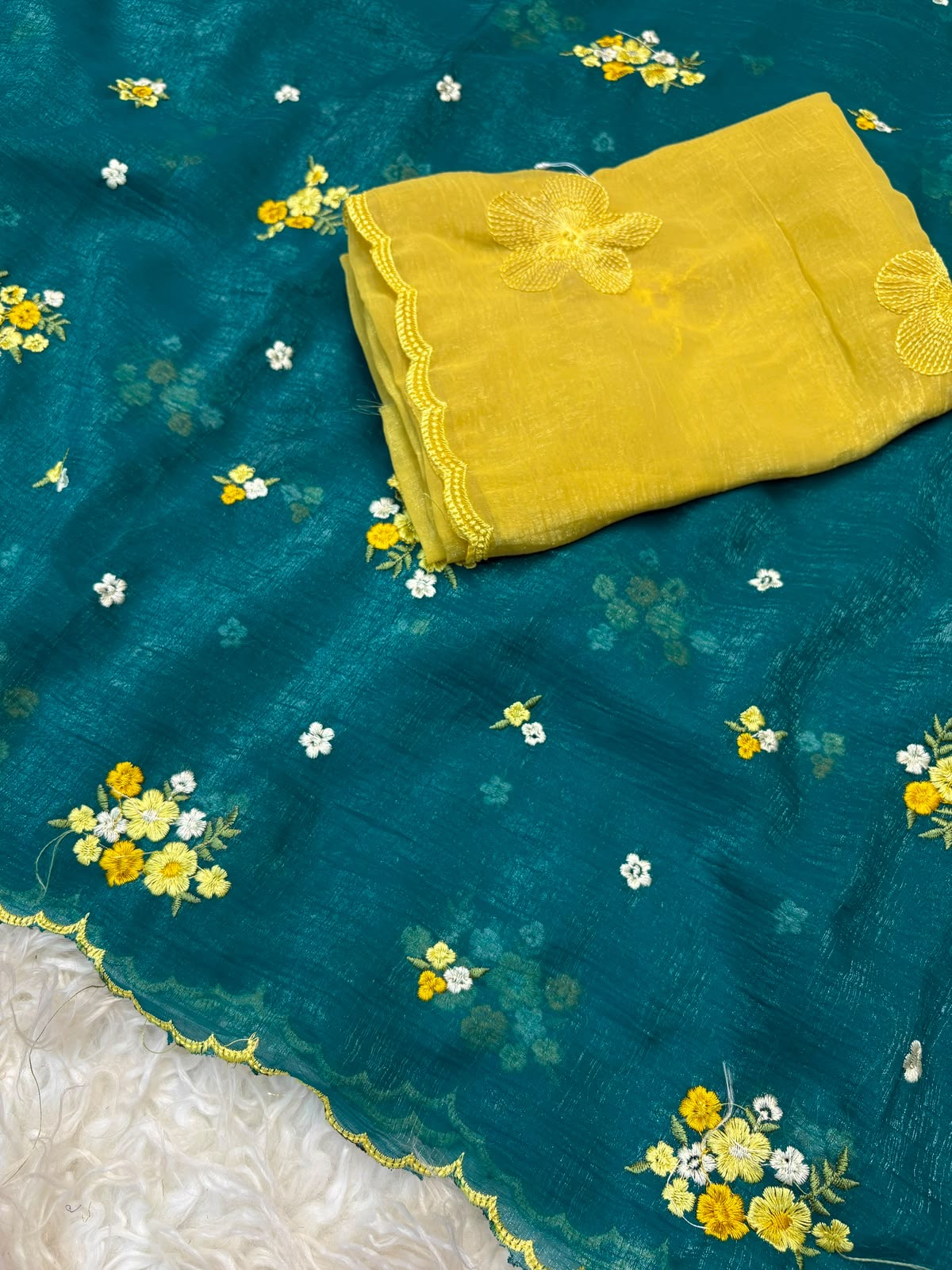 Crunchy fabric saree