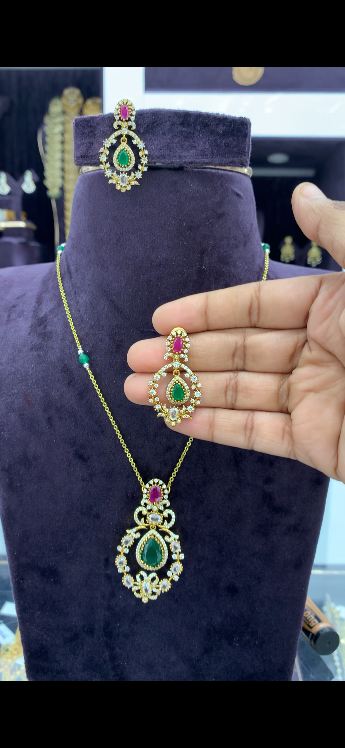 Beautiful multi stone pendant set with Chandraharam chain 18 inchs long