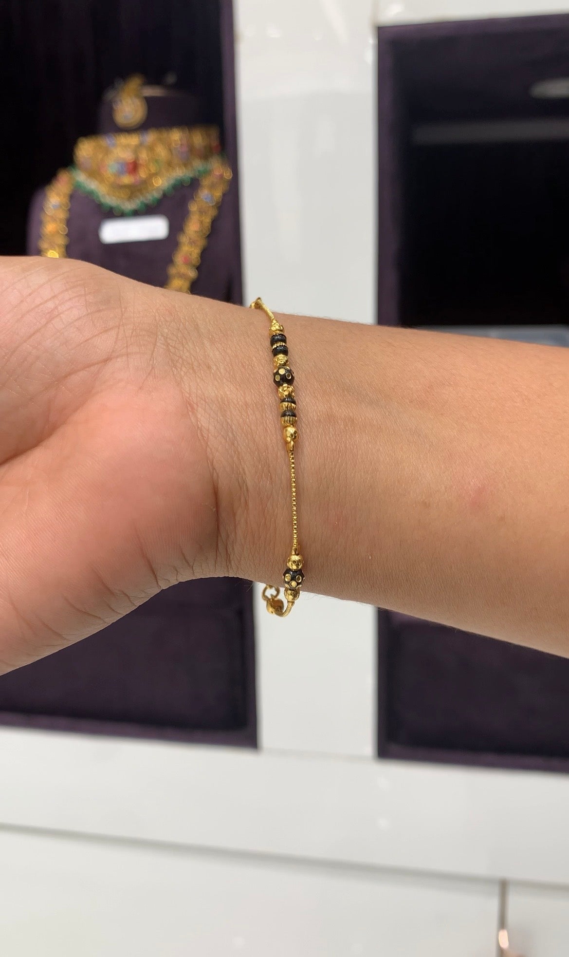 Beautiful Blackbeads bracelet with adjustable rings