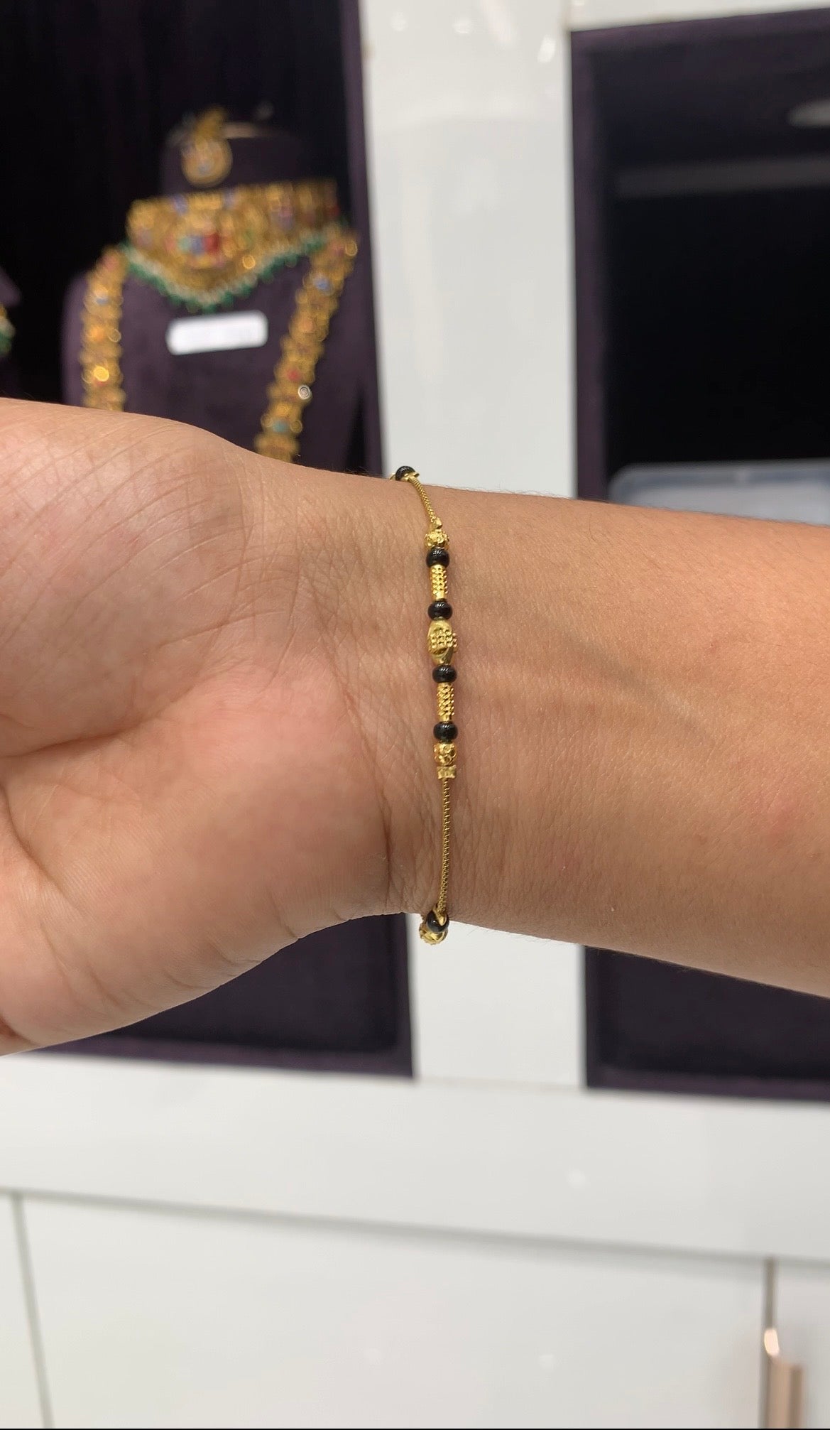 Beautiful Blackbeads bracelet with adjustable rings