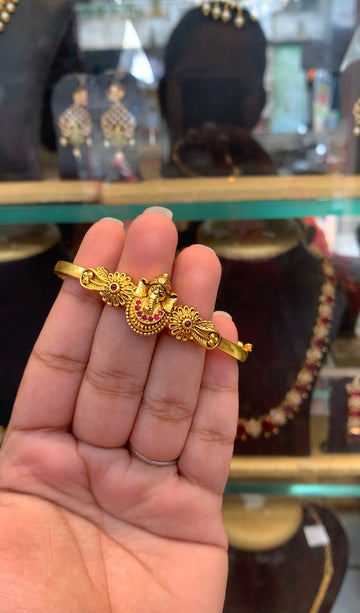 Beautiful ganesh idol openable bracelet