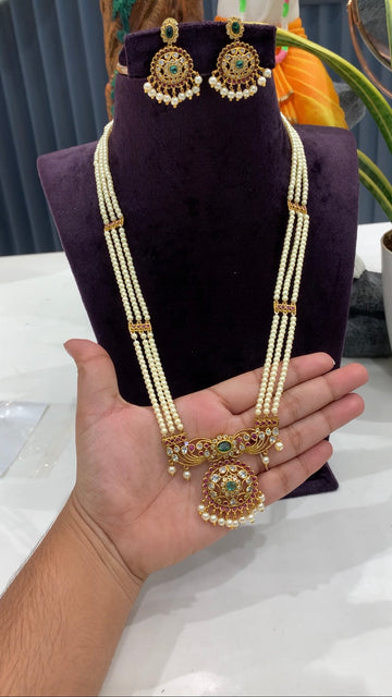 Beautiful pota stone pendant,white pearls mala with pushback earrings