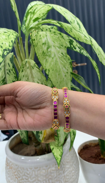 Beautiful Jadav kundhan bangles
