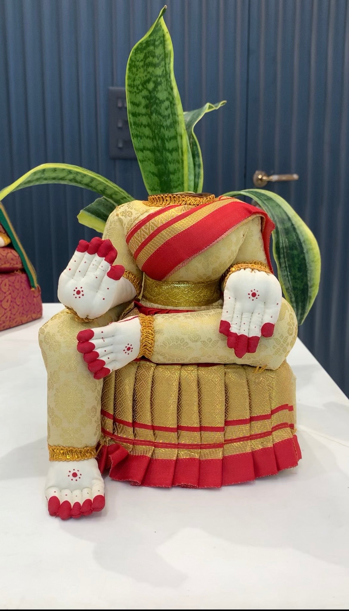 Beautiful Ammavari idol 9 inchs (without face )
