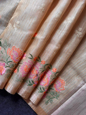Soft tissue saree