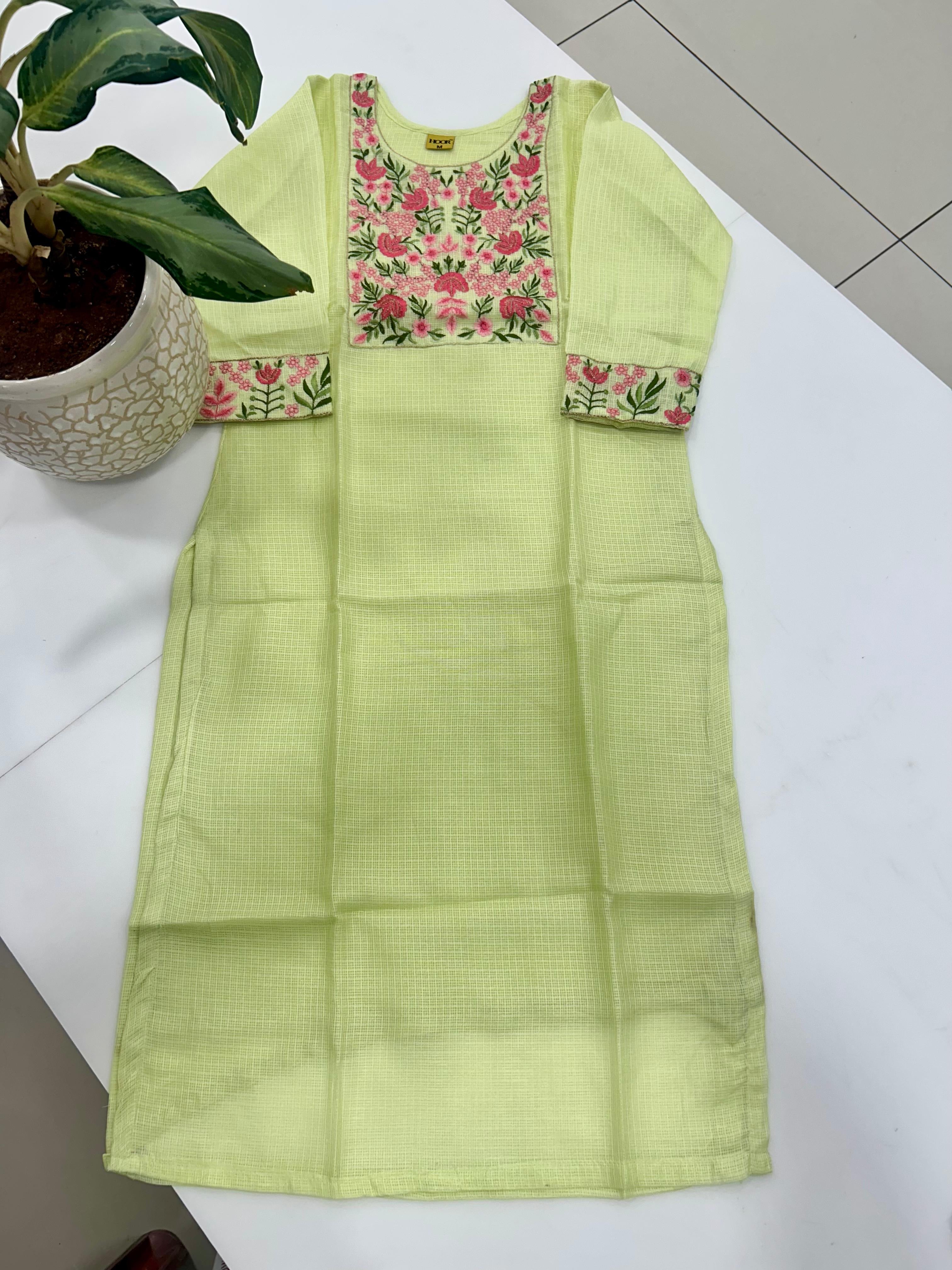 Kota straight cut top