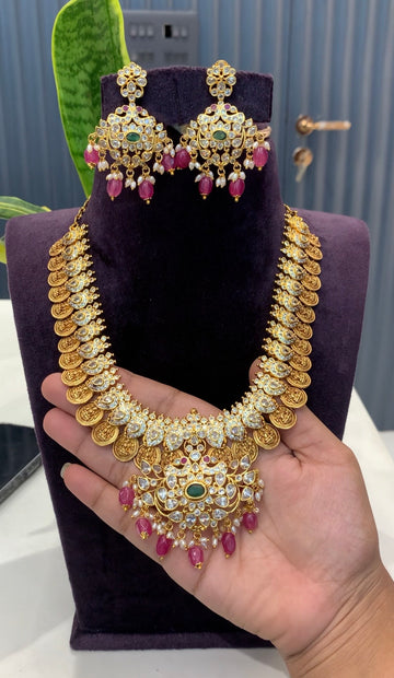 Beautiful pink beads kasula necklace with screwback earrings
