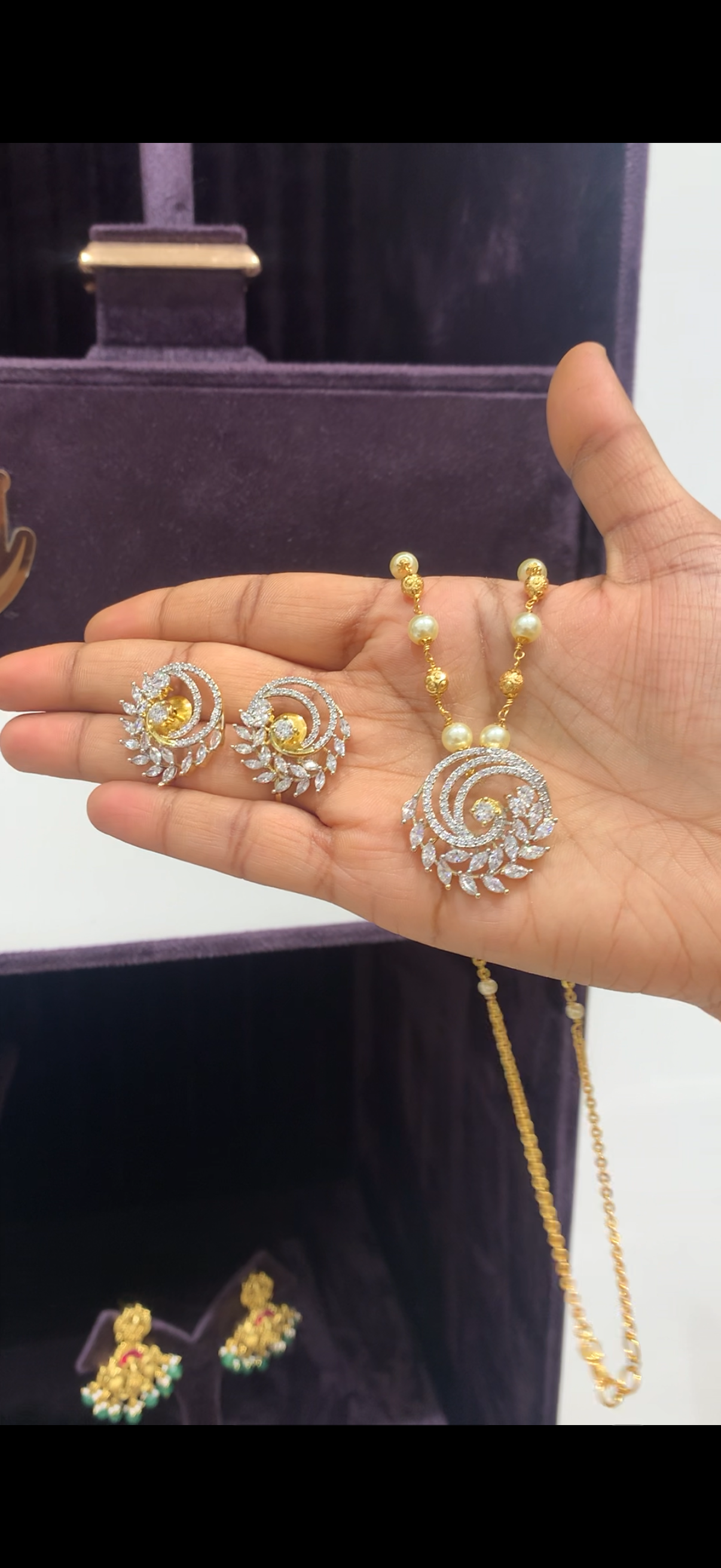 Simple 18inch beads chain with diamond replica locket with earrings