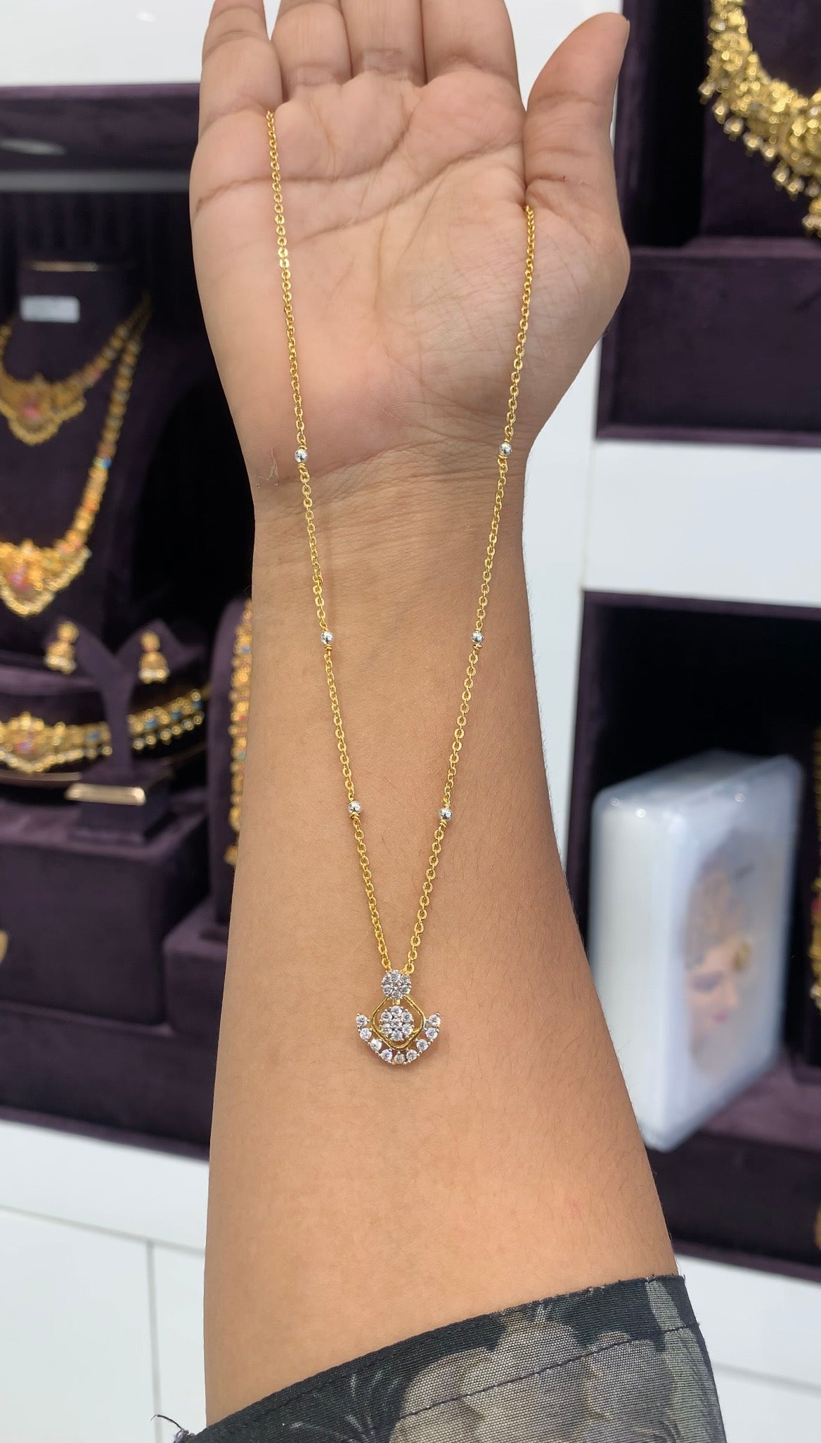 Beautiful simple pendant handmaking Chandraharam chain 18 inchs long