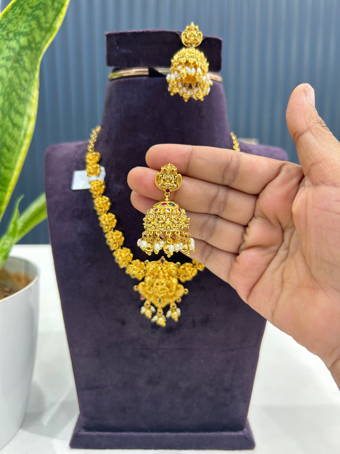 Beautiful Lakshmi devi necklace with pushback jumkis
