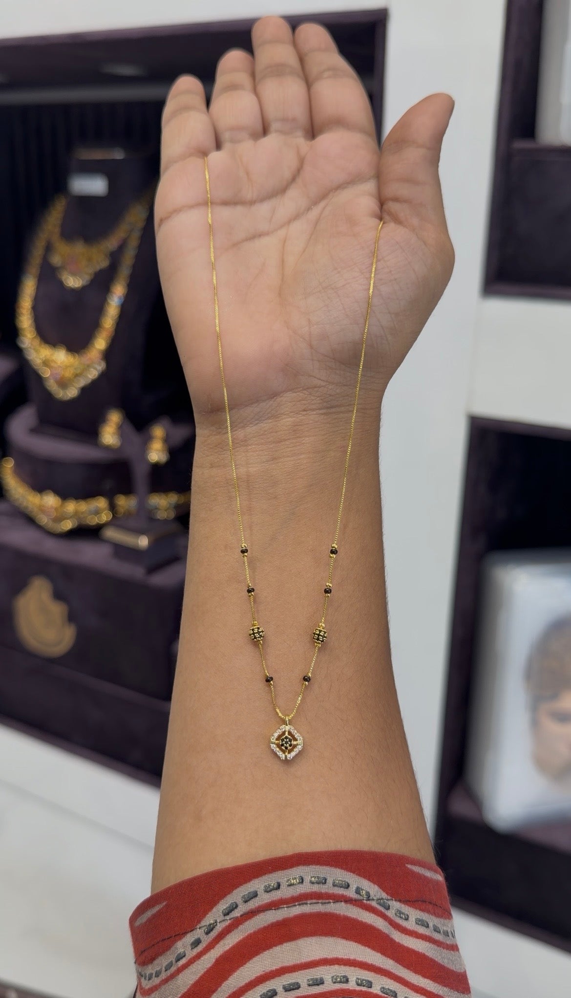 Beautiful Simple Blackbeads chain 18 inchs long