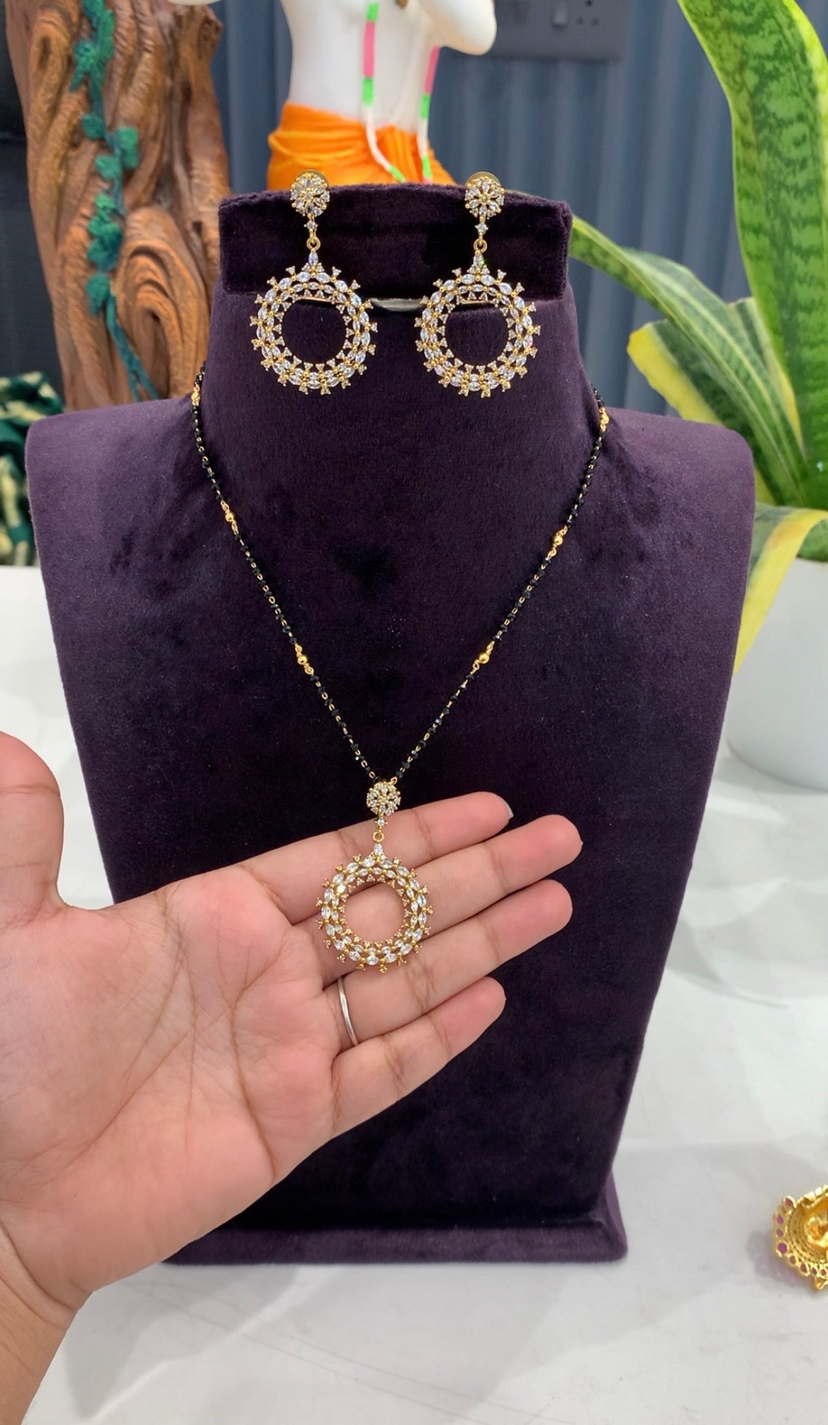 Beautiful CZ stones pendant set with black crystal beads chain 18 inchs long