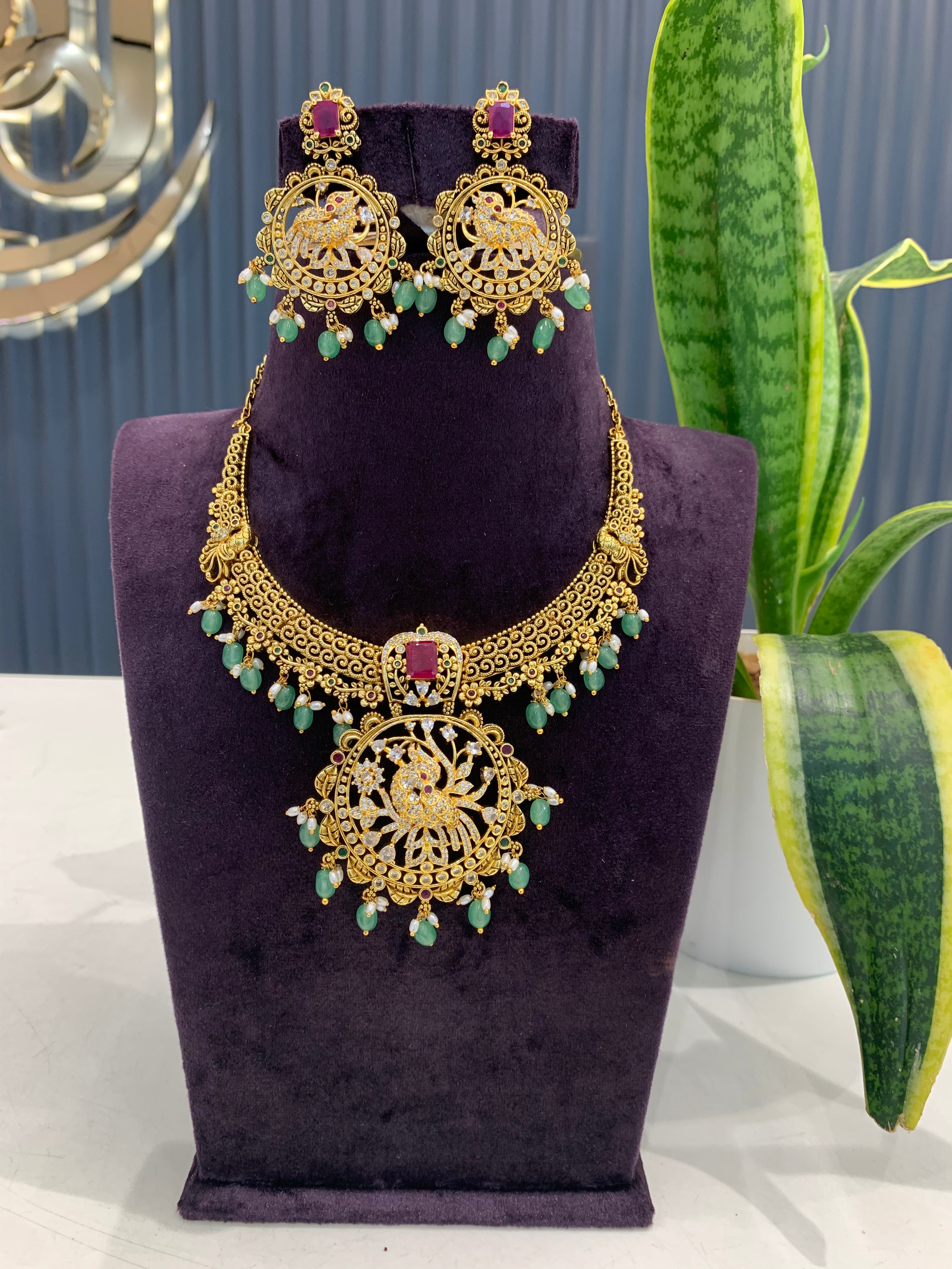Beautiful peacock design beads finishing necklace with screwback earrings